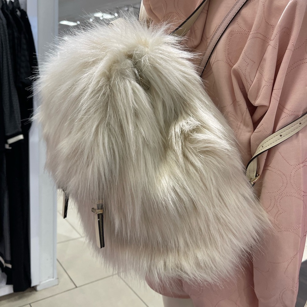 MICHAEL KORS Quinn Medium Flap Faux Fur Backpack
Natural 
NWT 
Live Style - Picture 8 of 16